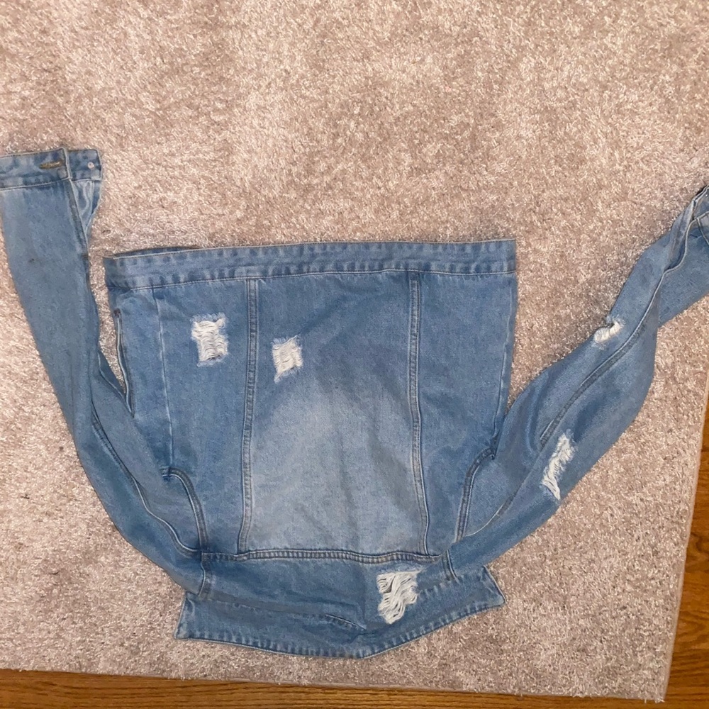 Fashion nova distressed denim jacket - Picture 4 of 4